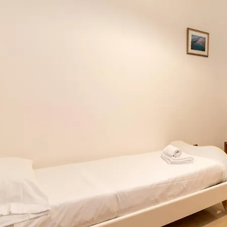 Welcomely - Central Tharros Apartamento